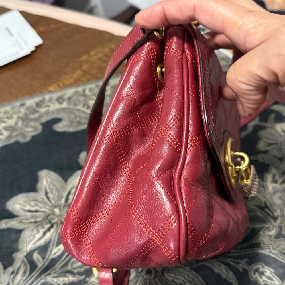 Authentic Jill Stuart Elegant Red Quilted Handbag with Lock and Key - Picture 5 of 13